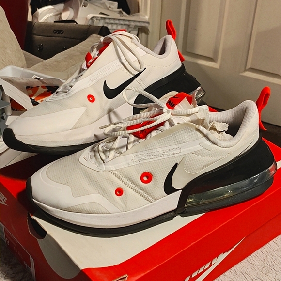 Nike Shoes - Nike WMNS AIR MAX UP